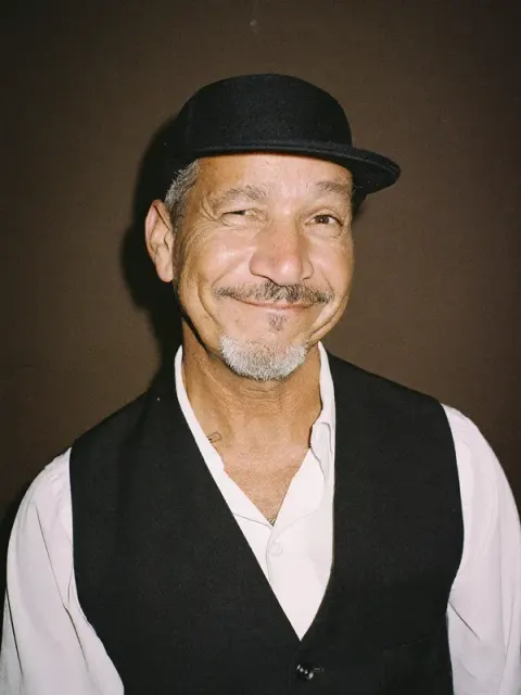 Retrato de Léo Cartola, O Mágico de Esquina, personagem do Joken Rush